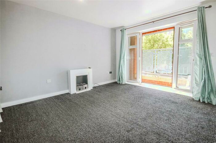 1 Bedroom Apartment To Rent In Arnold Road, Mangotsfield, Bristol, BS16
