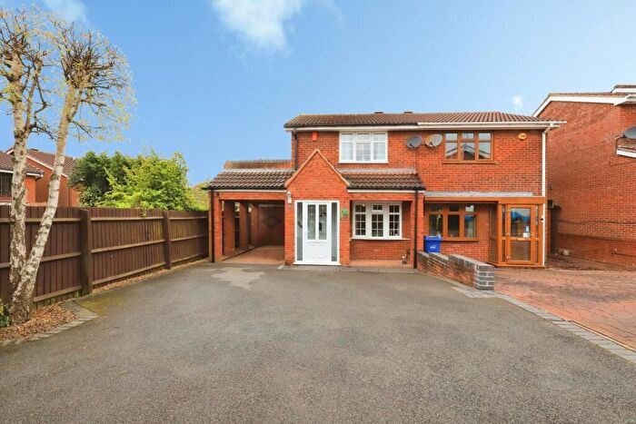 2 Bedroom House For Sale In Belvoir Close, Dudley, DY1
