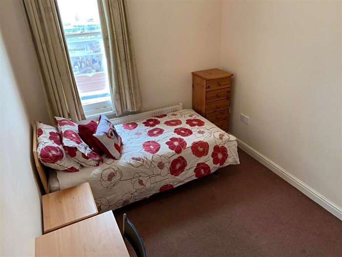 1 Bedroom Flat To Rent In Flat, Mill Road, Cambridge, CB1