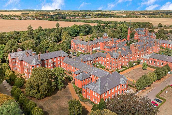 4 Bedroom Flat For Sale In Ipsden Court, Cholsey, Oxfordshire, OX10