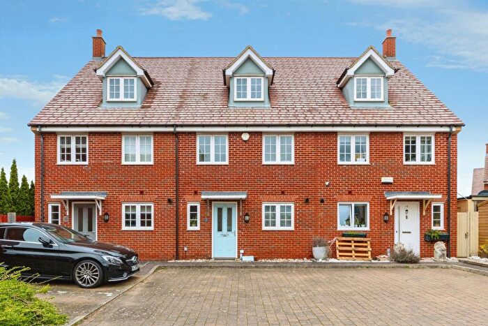 4 Bedroom Terraced House For Sale In Knoll Gardens, Wixams, Bedford, MK42