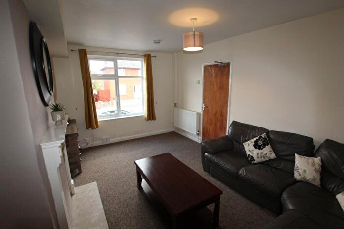 5 Bedroom Terraced House To Rent In Cranford Road, Kingsthorpe, NN2