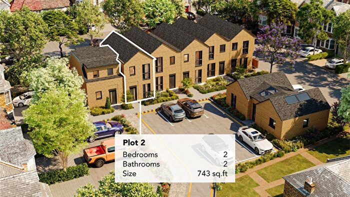 2 Bedroom Terraced House For Sale In North Drive, Hounslow, TW3