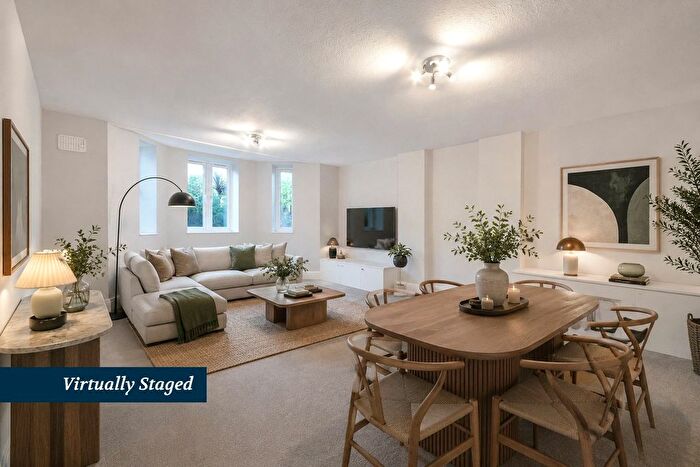 3 Bedroom Flat For Sale In St. Cuthberts Road, Kilburn, NW2