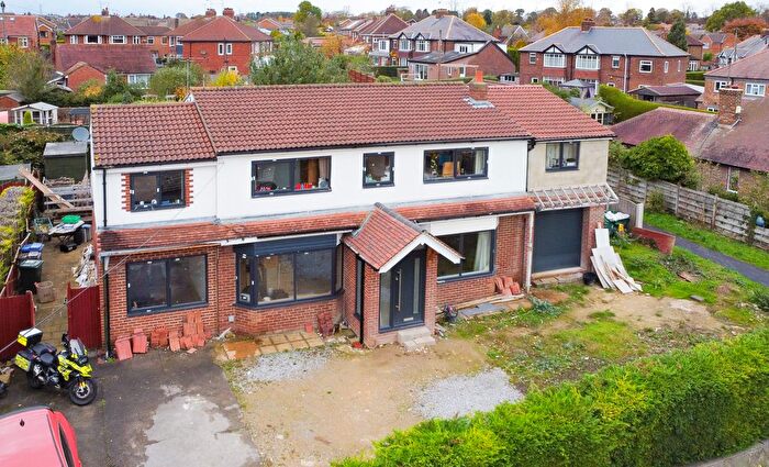 5 Bedroom Detached House For Sale In Stutton Road, Tadcaster, LS24