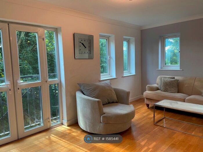 2 Bedroom Flat To Rent In Victory Road, London, E11