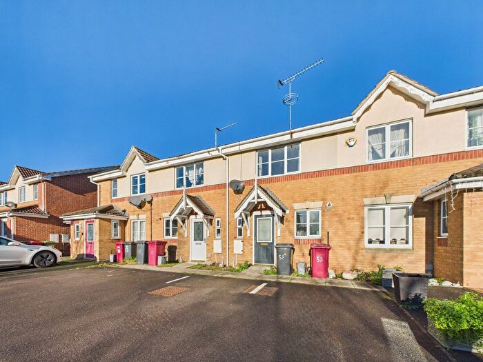 2 Bedroom Terraced House For Sale In Scholars Walk, Langley, Berkshire, SL3