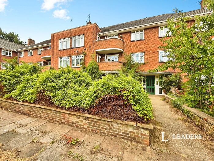 3 Bedroom Flat To Rent In Cherry Close, NR1
