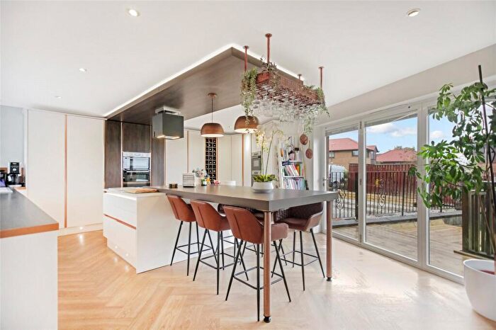 4 Bedroom Bungalow For Sale In Player Green, Livingston, West Lothian, EH54