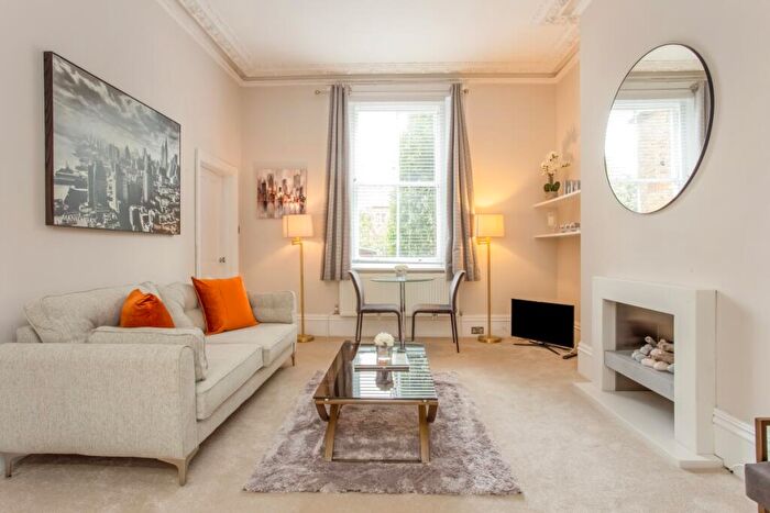 1 Bedroom Flat To Rent In Grove Road Windsor, SL4