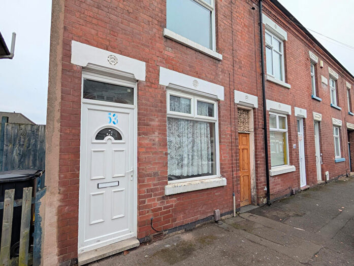 4 Bedroom House To Rent In Surrey Street, LE4