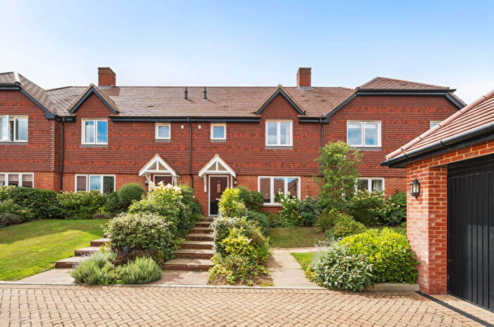 3 Bedroom Terraced House For Sale In Lambton Close, Medstead, Alton, Hampshire, GU34