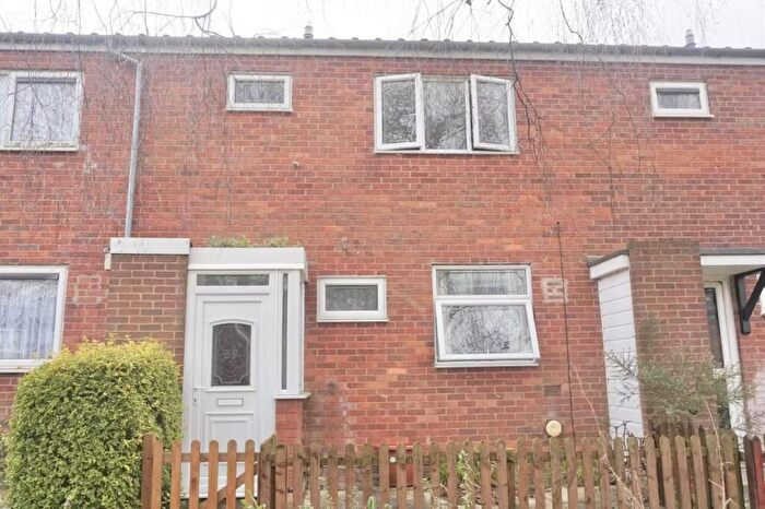 3 Bedroom Terraced House To Rent In Kempsey Close, Redditch, B98
