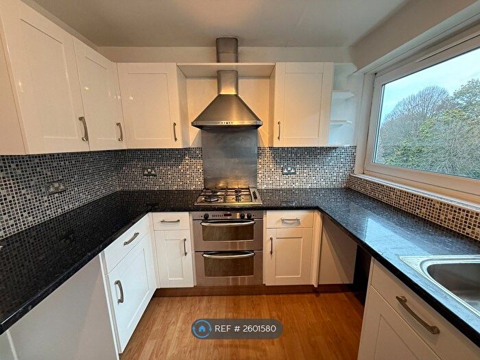 2 Bedroom Flat To Rent In Marcourt Lawns, London, W5