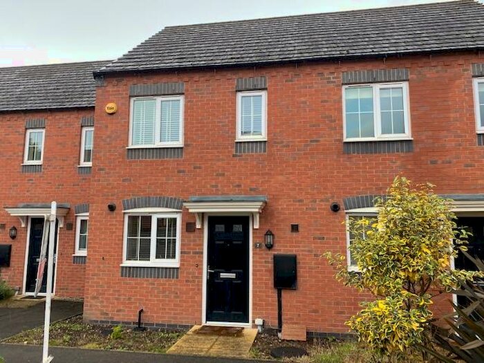 2 Bedroom House To Rent In Windermere Drive, Hilton, DE65