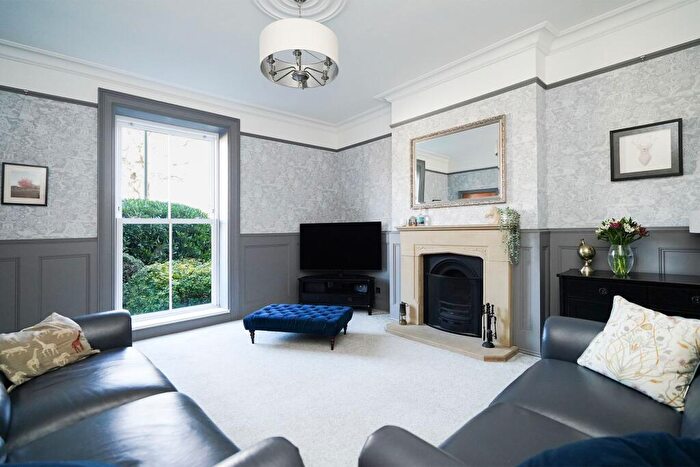 6 Bedroom Semi Detached House For Sale In Newbold Road, Chesterfield, S41