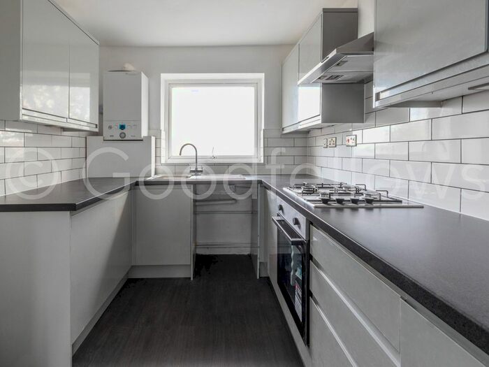 2 Bedroom Flat To Rent In Southfields Court, Sutton Common Road, Sutton, Surrey, SM1
