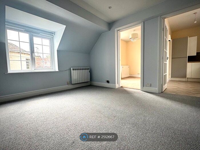 1 Bedroom Flat To Rent In Newbury Street, Whitchurch, RG28