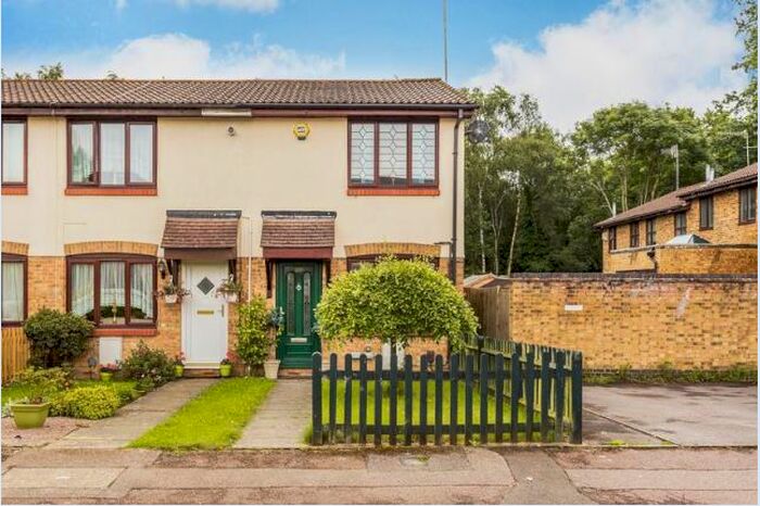 2 Bedroom House To Rent In Pound Hill, RH10