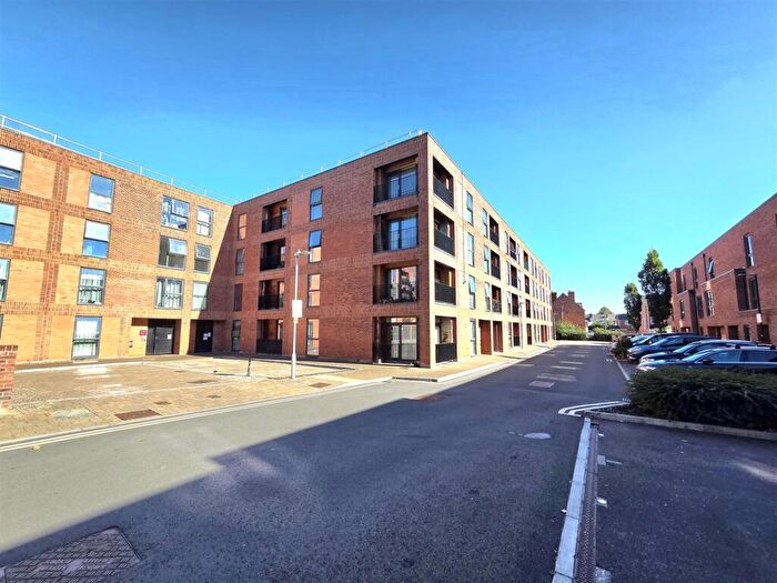 1 Bedroom Flat For Sale In Kiln Close, Gloucester, GL1