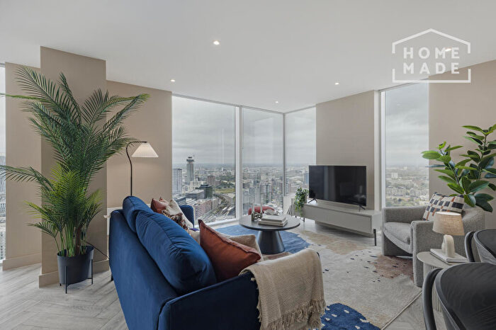 3 Bedroom Flat To Rent In Colliers Yard, M3