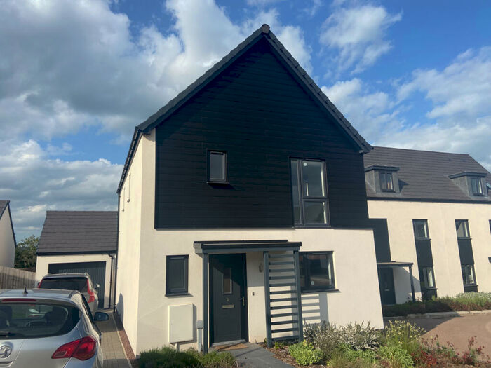 3 Bedroom Detached House To Rent In Severnbank Avenue, Newnham, GL14