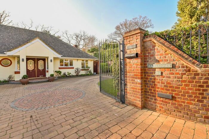 4 Bedroom Detached Bungalow To Rent In High Beeches, Gerrards Cross, SL9