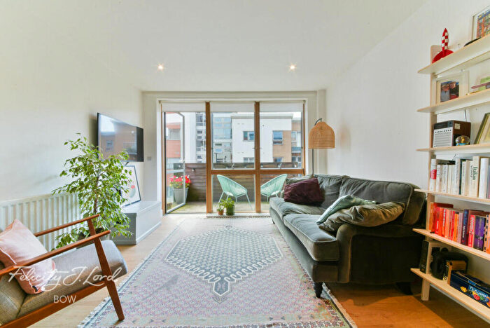 1 Bedroom Flat For Sale In Violet Road, Bow, E3