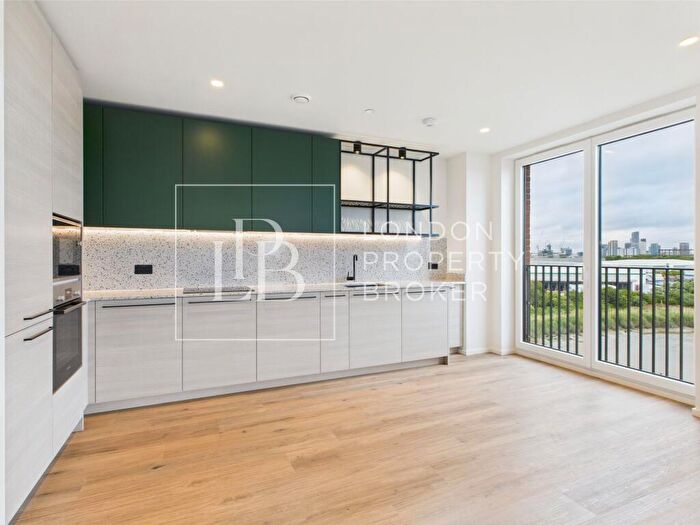 2 Bedroom Apartment To Rent In Barnacle House, Heron Wharf, E14