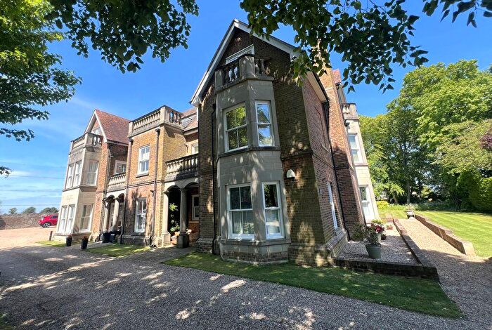2 Bedroom Apartment For Sale In St. Margaret's At Cliffe, CT15