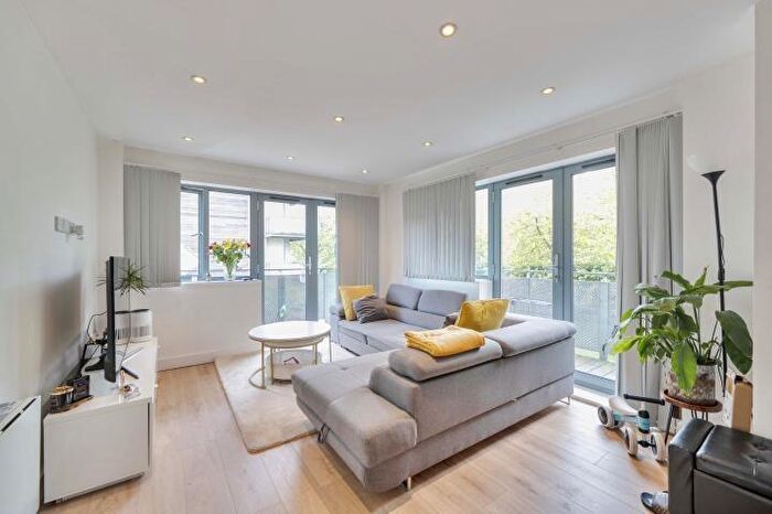 2 Bedroom Flat For Sale In Aqua House, Agate Close, London, NW10