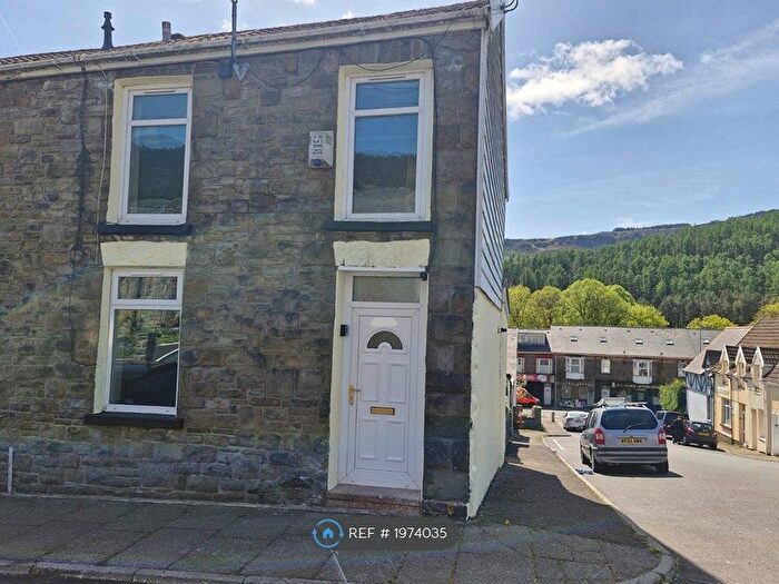 3 Bedroom End Of Terrace House To Rent In Dumfries Street, Treherbert, Treorchy, CF42