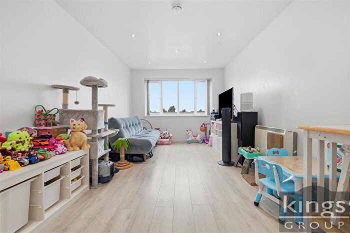 2 Bedroom Flat For Sale In Enstone Road, Enfield London, EN3