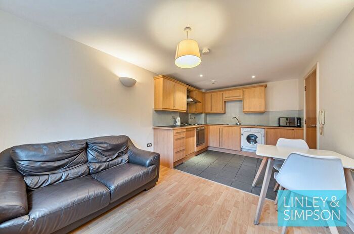 1 Bedroom Flat For Sale In Velocity East, City Walk, Leeds, West Yorkshire, LS11