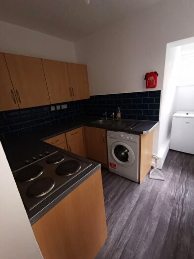 2 Bedroom Flat To Rent In Newport Road, Cardiff(City), CF24