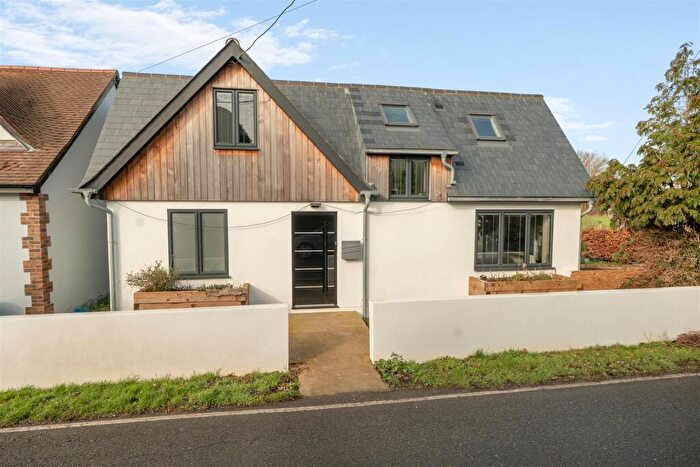 3 Bedroom Detached House To Rent In Lake Lane, Barnham, PO22