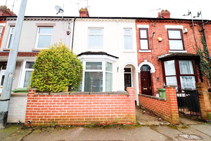 4 Bedroom Terraced House To Rent In Stanley Road, Wellingborough, NN8