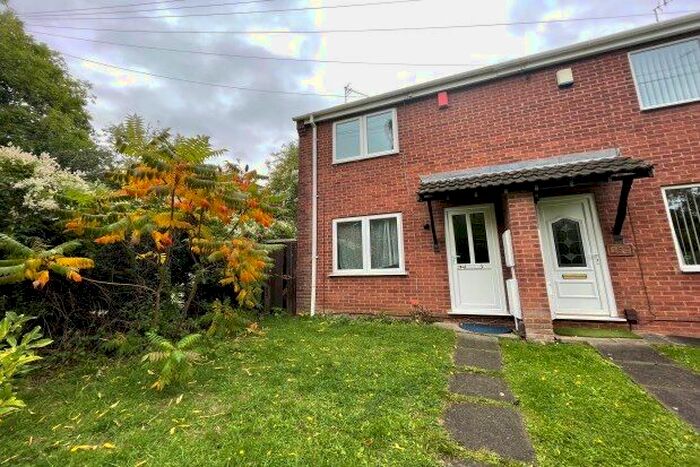2 Bedroom End Of Terrace House To Rent In The Wells Road, Nottingham, NG3