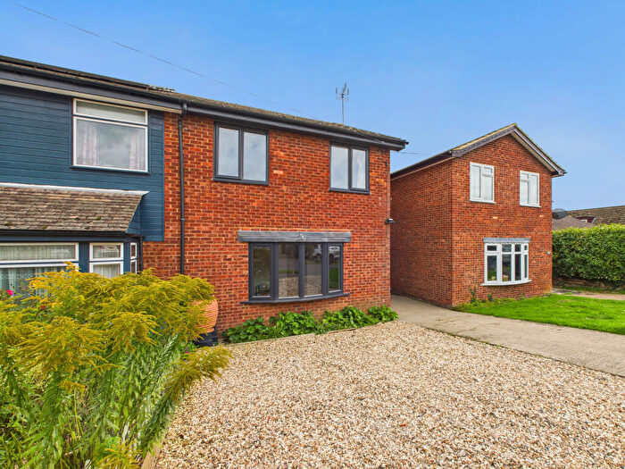 4 Bedroom Semi-Detached House For Sale In College Crescent, Oakley, Aylesbury, Buckinghamshire, HP18