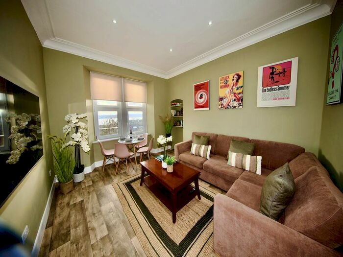 2 Bedroom Flat To Rent In Blackness Road, Dundee, DD2