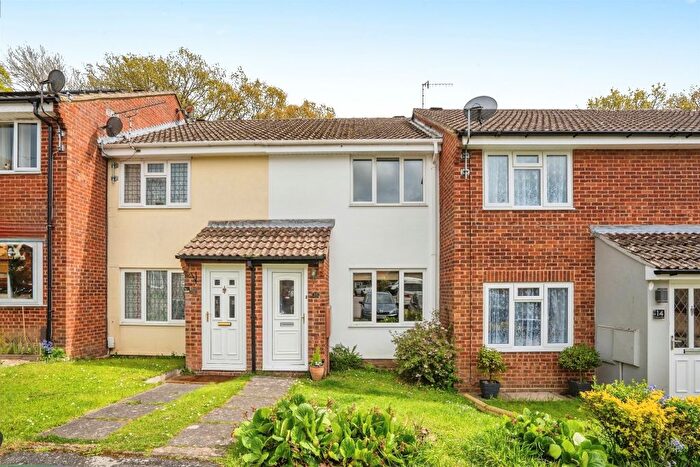 2 Bedroom Terraced House For Sale In Oberon Close, Waterlooville, PO7