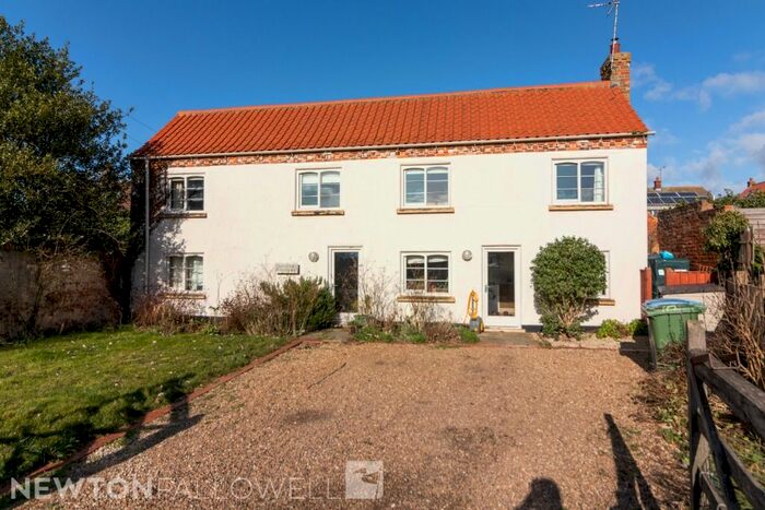 2 Bedroom Cottage To Rent In Everton, Doncaster, DN10