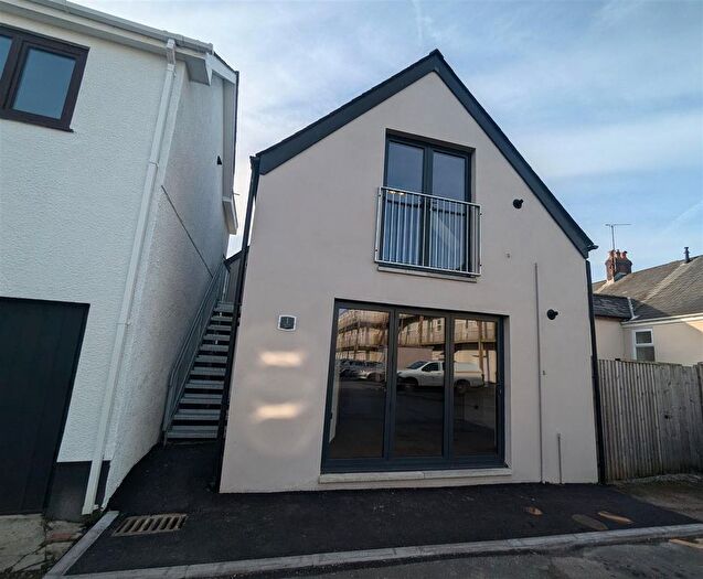 2 Bedroom Flat To Rent In Nestor Square, Narberth, SA67