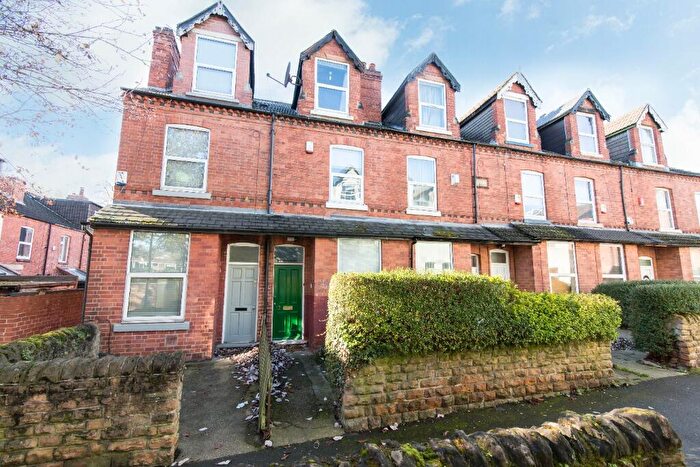 4 Bedroom Town House To Rent In Frederick Grove, Lenton, NG7