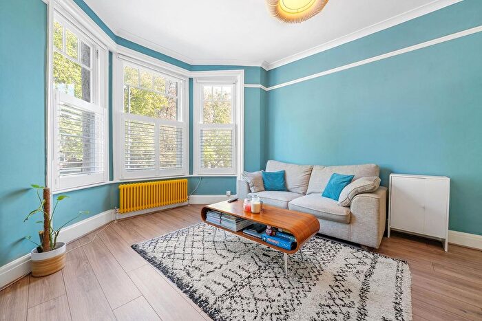 1 Bedroom Flat For Sale In Christchurch Road, SW2