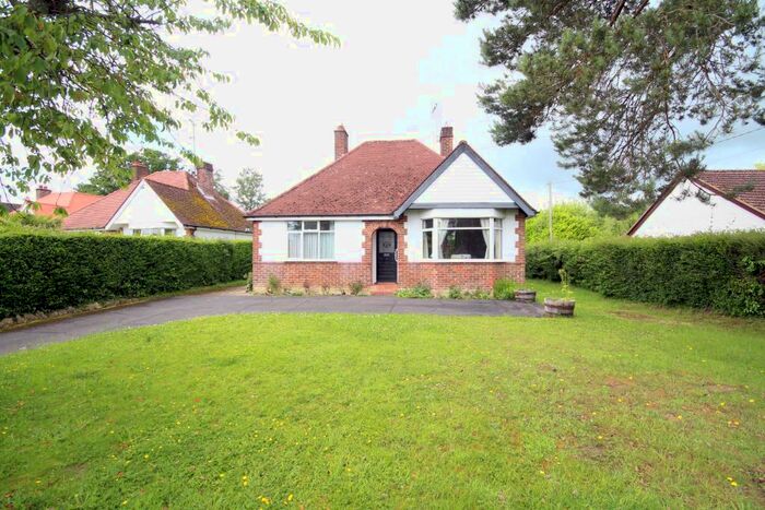 2 Bedroom Detached Bungalow For Sale In Nuthurst Street, Nuthurst, Horsham, RH13