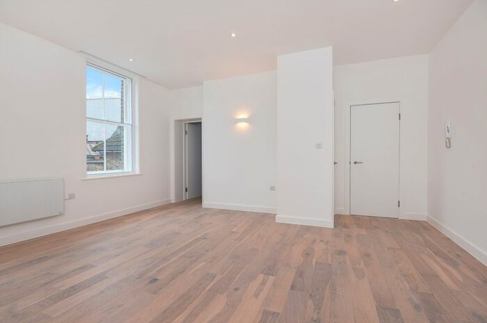 Studio To Rent In Lee Road, London, SE3