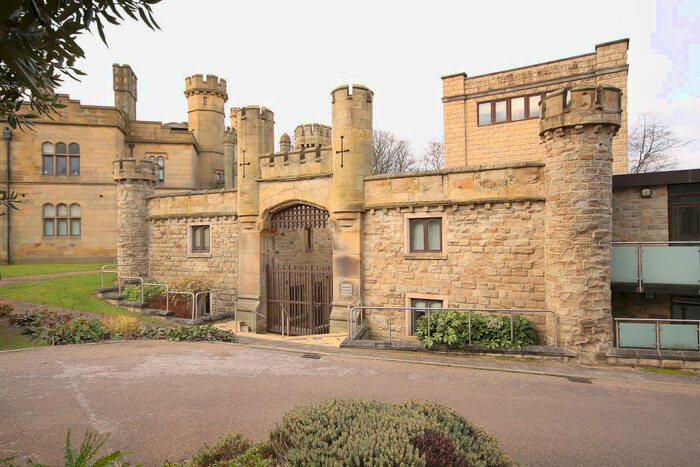 2 Bedroom Apartment To Rent In Queens Stables, Queens Tower, Park Grange Road, Sheffield, S2