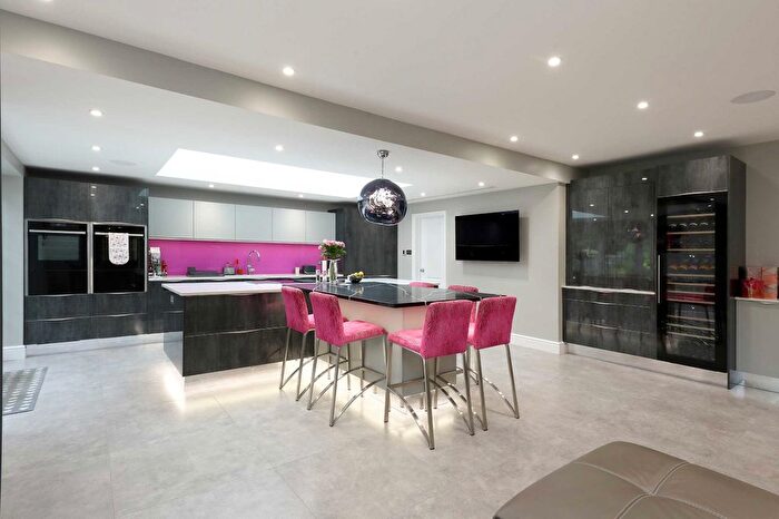 6 Bedroom Detached House For Sale In Ledborough Wood, Beaconsfield, Buckinghamshire, HP9