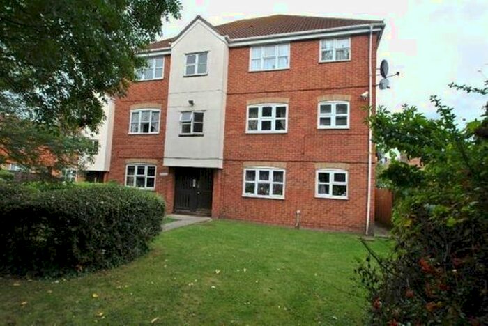 1 Bedroom Flat To Rent In Webbscroft Road, Dagenham RM10